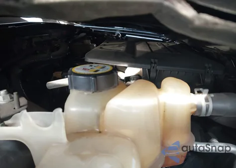 2011 Ford Escape Xlt from USA, damaged, VIN 1FMCU0DG2BKC02057